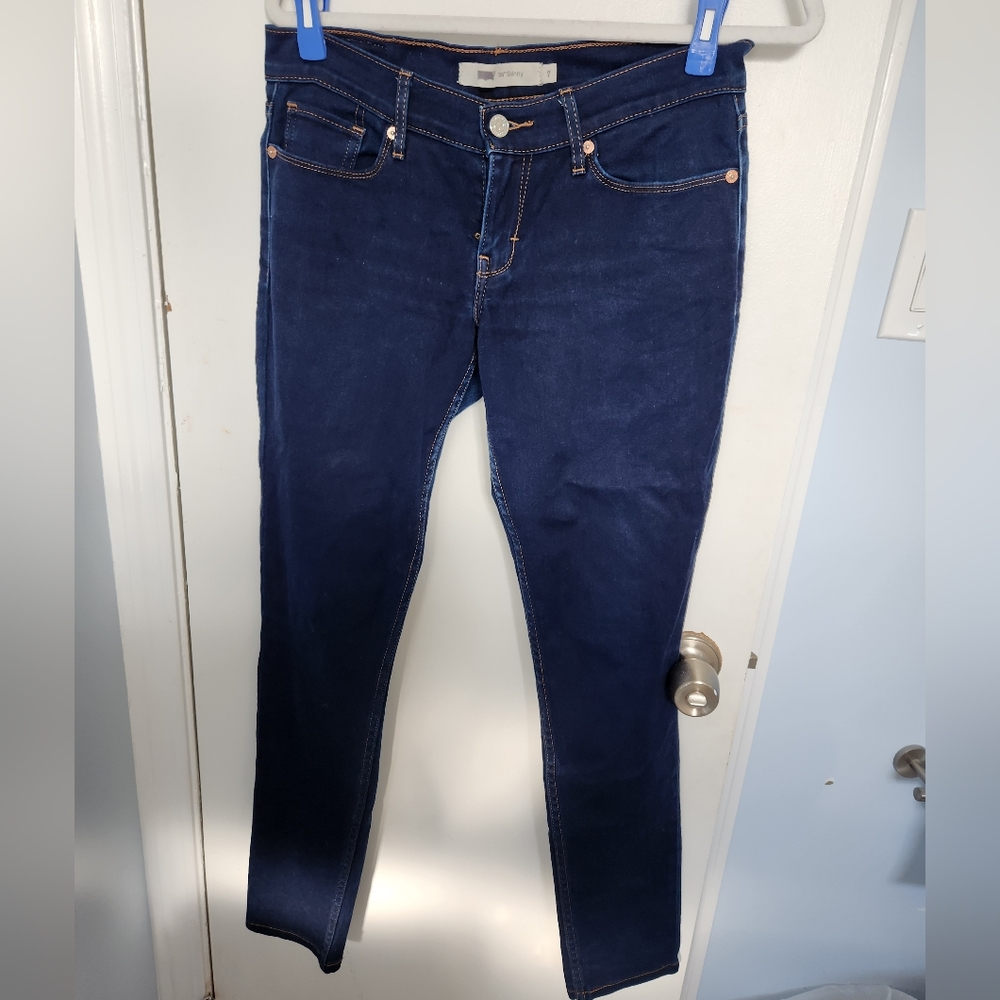 Levi jeans 524 skinny size 7